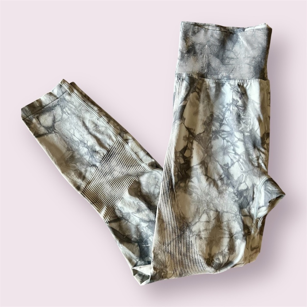 Women’s PINK Leggings